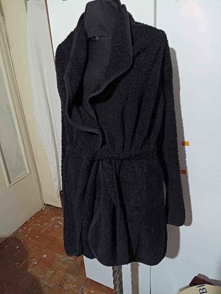 Siyah Kemerli Midi Kadın Peluş  bırnoz - Görsel 3