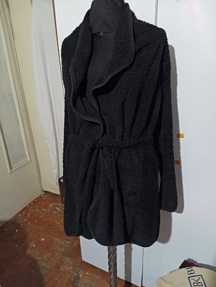 Siyah Kemerli Midi Kadın Peluş  bırnoz - Görsel 2