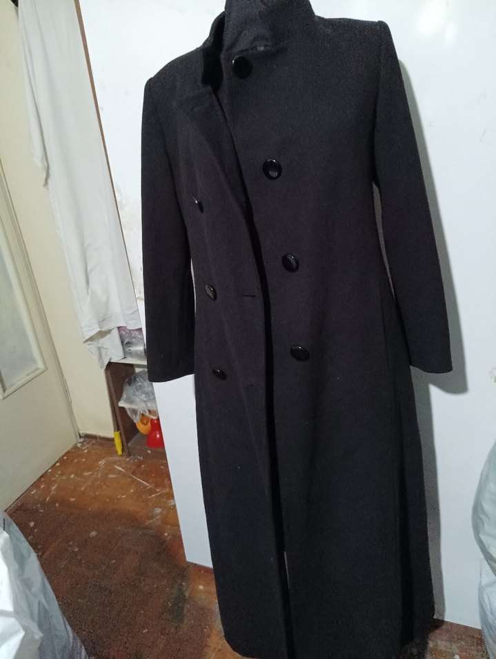 Siyah Düğmeli Uzun Kadın Kaban - Görsel 2