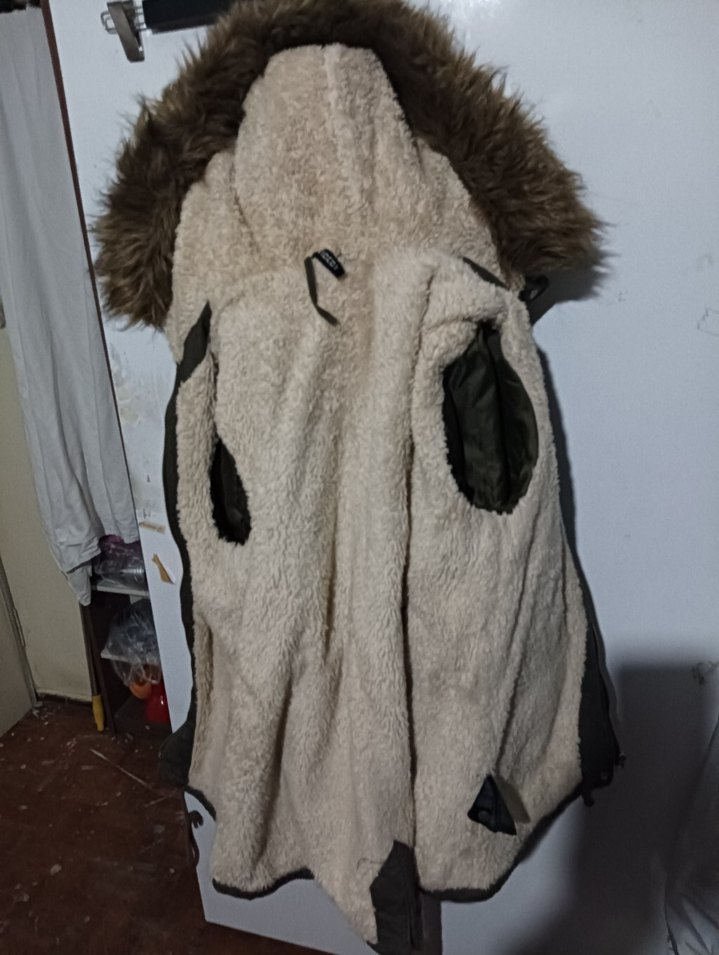 Kadın Gri Kamuflaj Desenli Kürklü Kaban - Görsel 5