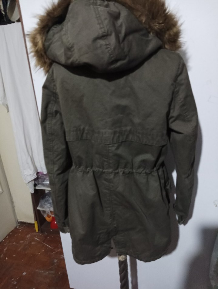 Kadın Gri Kamuflaj Desenli Kürklü Kaban - Görsel 3