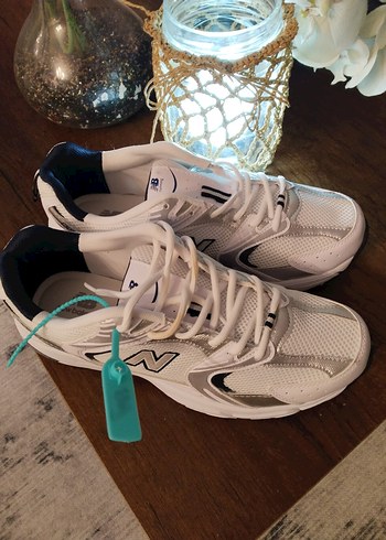 New Balance 44