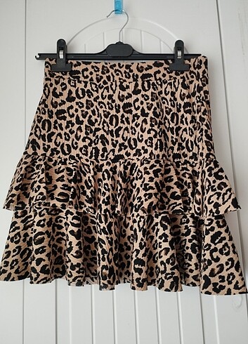 Leopar desenli fırfırlı etek