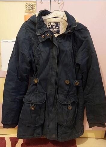 LC Waikiki Mont&kaban