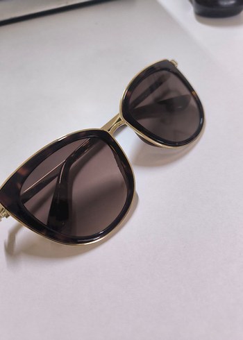 Klasik Şıklıkta Parlak Kahverengi Kadın Gözlüğü - Görsel 5