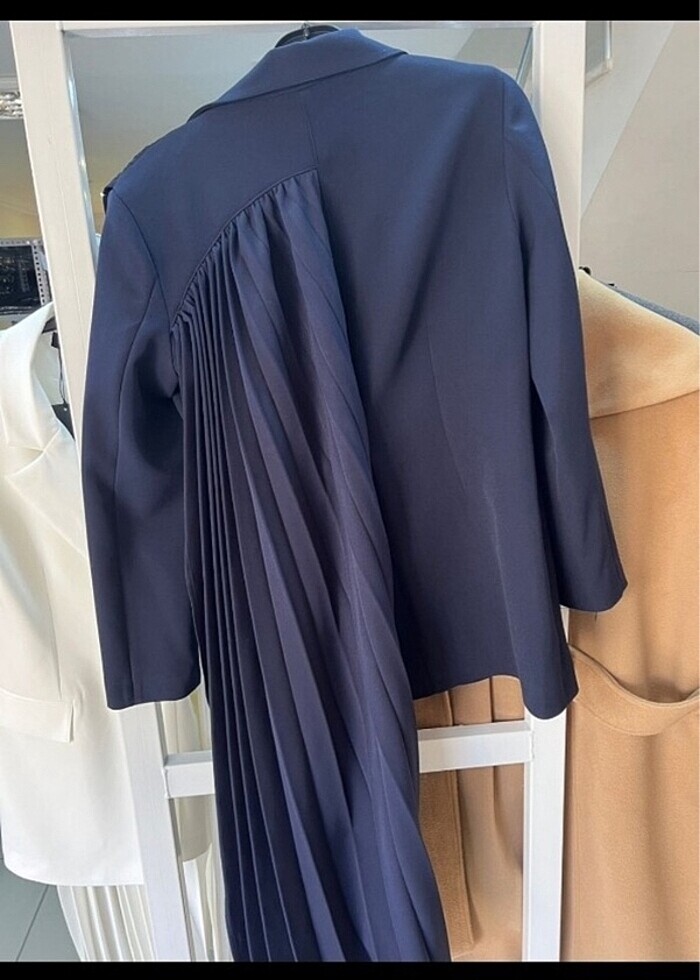 KUAD PLİSELİ CEKET - Görsel 4