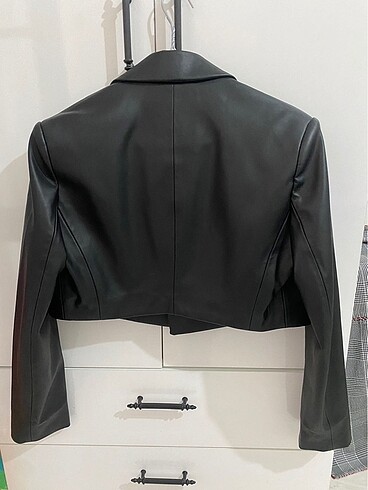 Pull and Bear Pull&Bear Deri Crop Ceket
