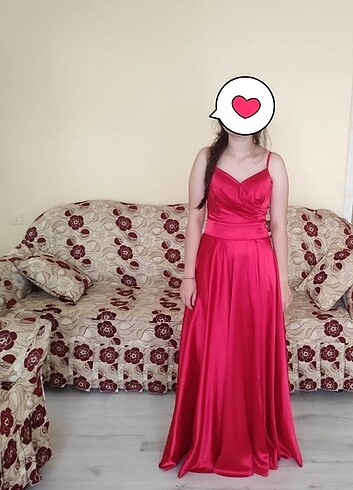 40 Beden kırmızı Renk Uzun saten elbise