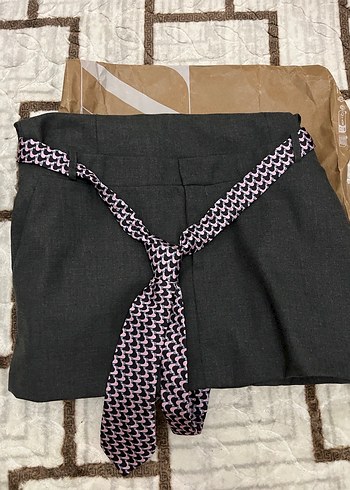 V Yaka Kolsuz Gri Mini Kalem Elbise - Görsel 5