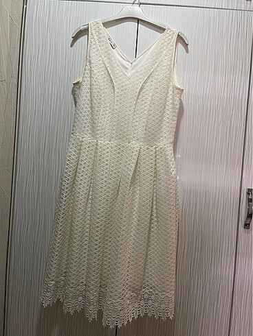 EKOL / beyaz elbise