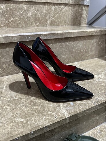 Siyah stiletto