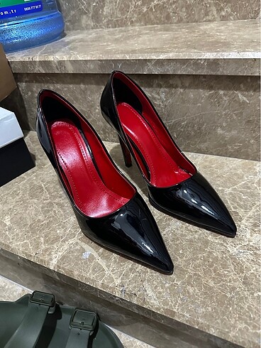 Trendyol & Milla Siyah stiletto