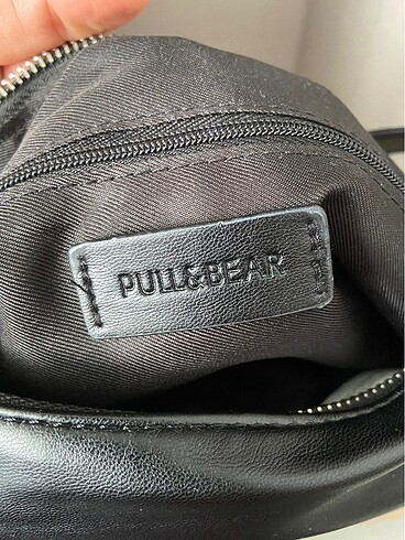  Beden Pull&bear kol çantası