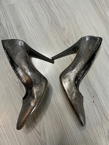 Bronz Stiletto