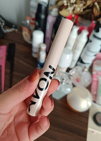 Avon Renkli dudak balmı