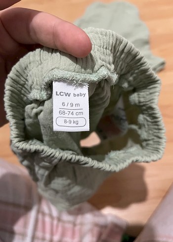 Düğmeli Kolsuz Yeşil Bebek Kıyafet Takımı - Görsel 3