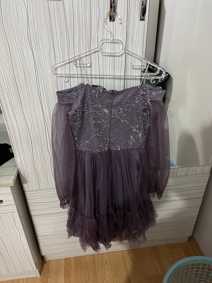 Dantel İşlemeli Straplez Mini Mor Nişan Elbisesi - Görsel 3