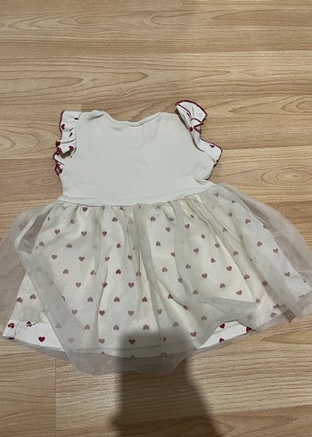 Kız Çocuk Beyaz Nakışlı Fırfırlı Elbise - Görsel 2