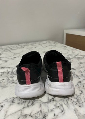 Siyah Dolgu Topuklu Kadın Spor Ayakkabı - Görsel 6