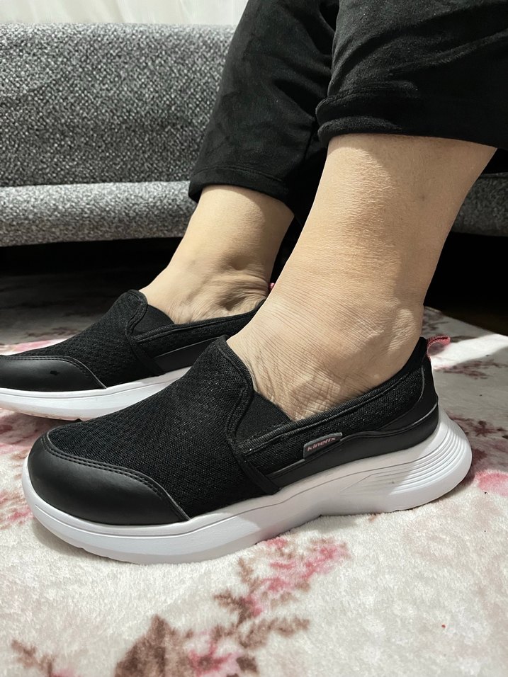 Siyah Dolgu Topuklu Kadın Spor Ayakkabı - Görsel 2