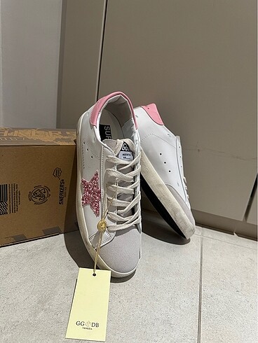 Golden Goose Deluxe Golden Goose pembe