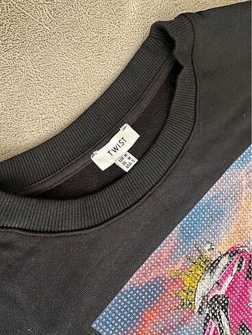m Beden Twist Sweatshirt