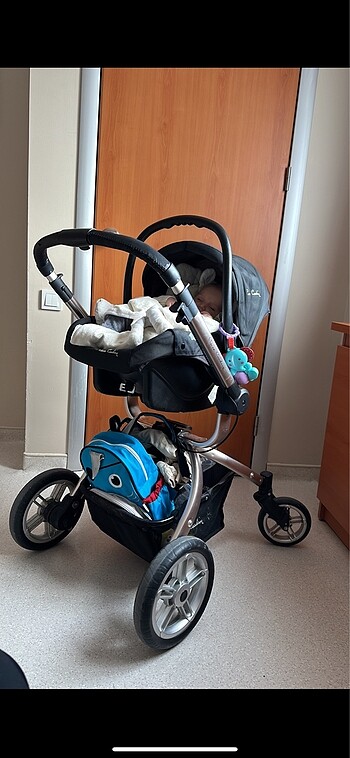 Pierre Cardin bebek arabası