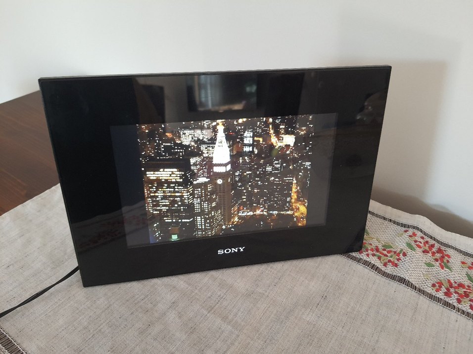 Sony Dijital Fotoğraf Saat Alarm Çerçeve - Görsel 3