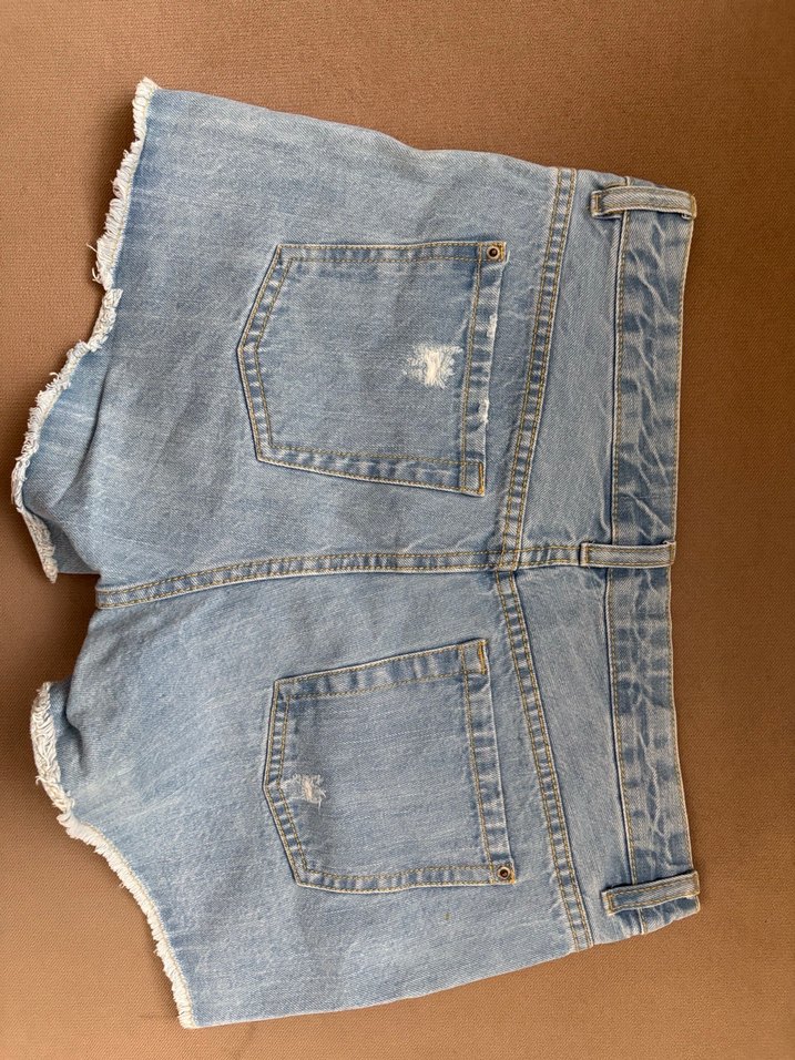 Kadın Mavi Yırtık Denim Mini Şort - Görsel 4
