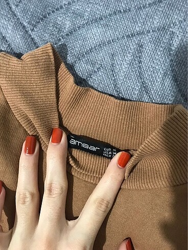 m Beden Crop Sweatshirt