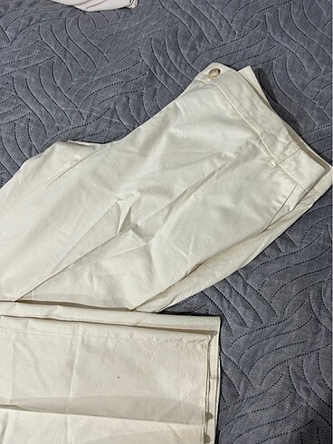 Karaca Krem Saten Görünümlü Kumaş Pantolon
