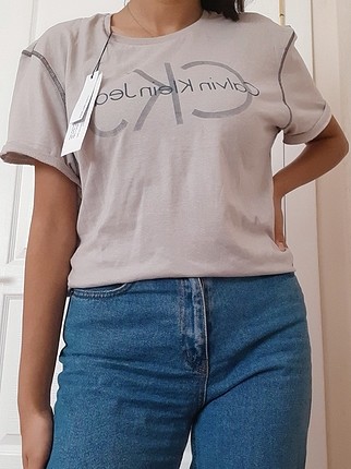 Calvin Klein Tshirt