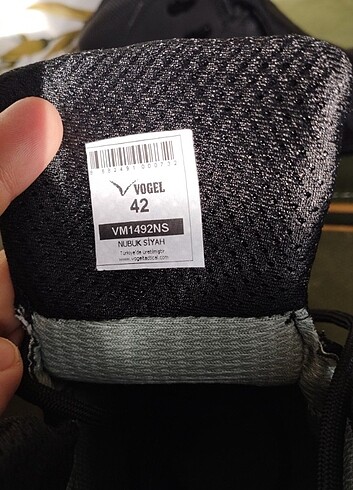 42 Beden siyah Renk Uzun Vogel Bot 