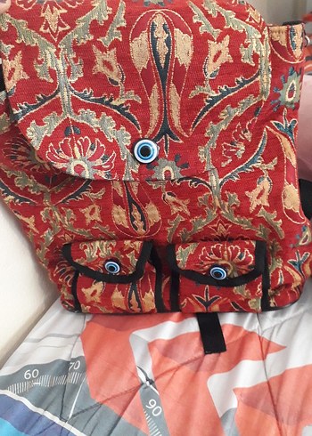 Kilitli Desenli Kırmızı Bohem Sırt Çantası