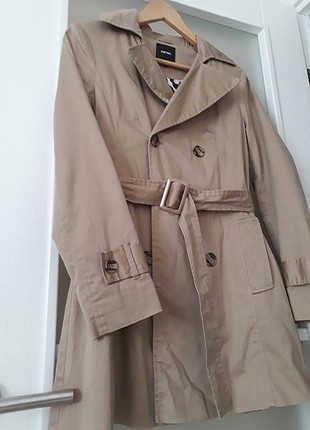 trenchcoat