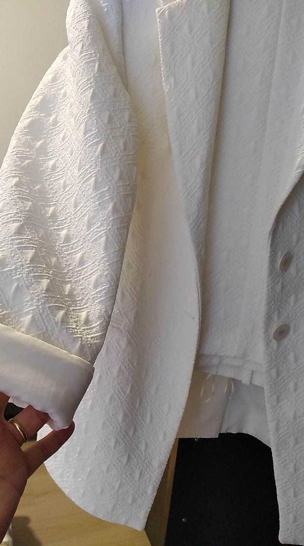 Beyaz kapitone mevsimlik takim - Görsel 4