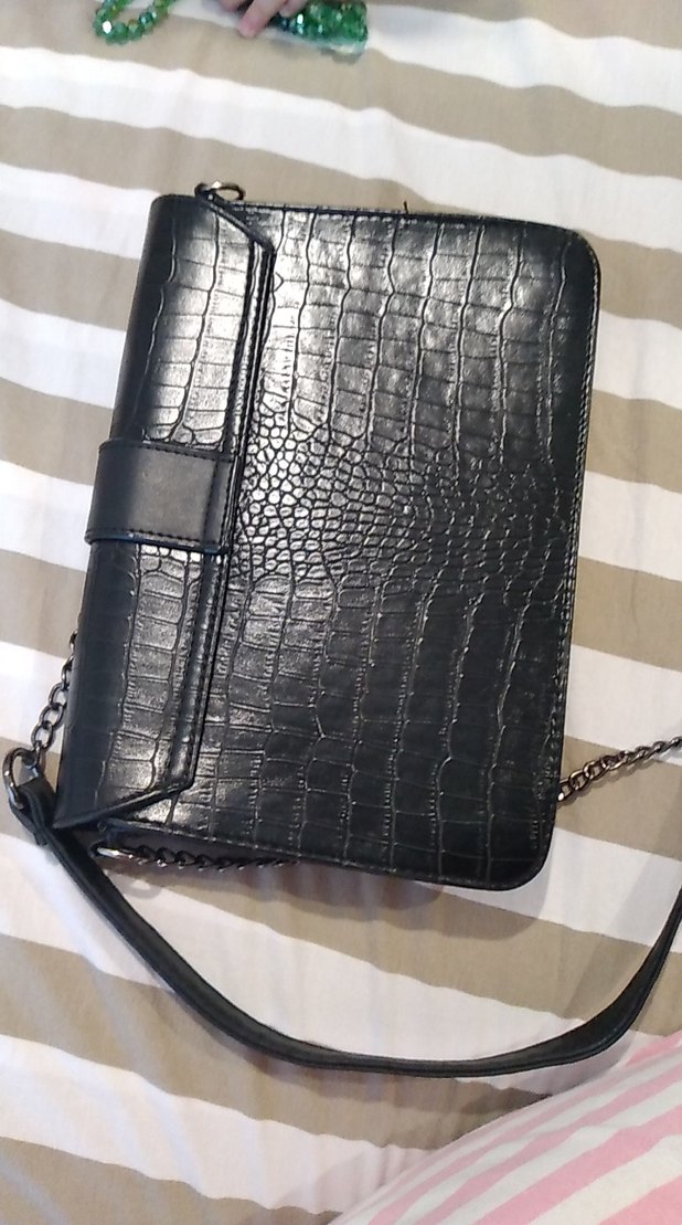 Tokalı Siyah Yılan Derisi Desenli Deri Çanta - Görsel 2