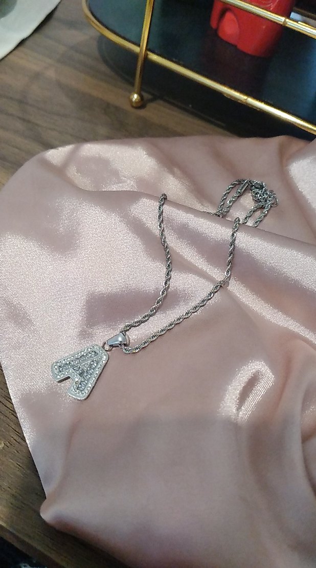 Parlak Gri 'A' Harfi Kadın Kolye - Görsel 2