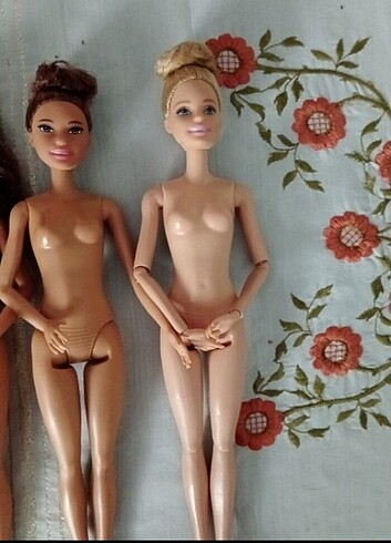Eklemli barbie