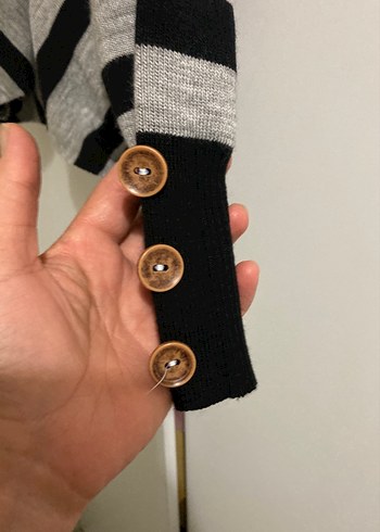 Gri Çizgili V Yaka Örgü Kadın Kazak - Görsel 2