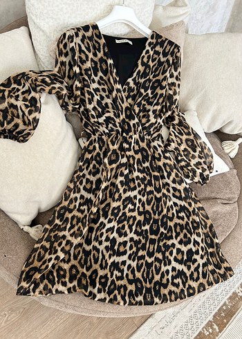 Kahverengi Leopar Desenli Mini Elbise