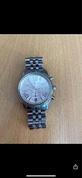 Micheal kors saat