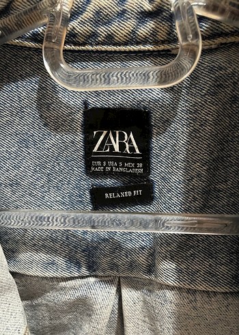 ZARA Yırtık Detaylı Kot Ceket - Görsel 2