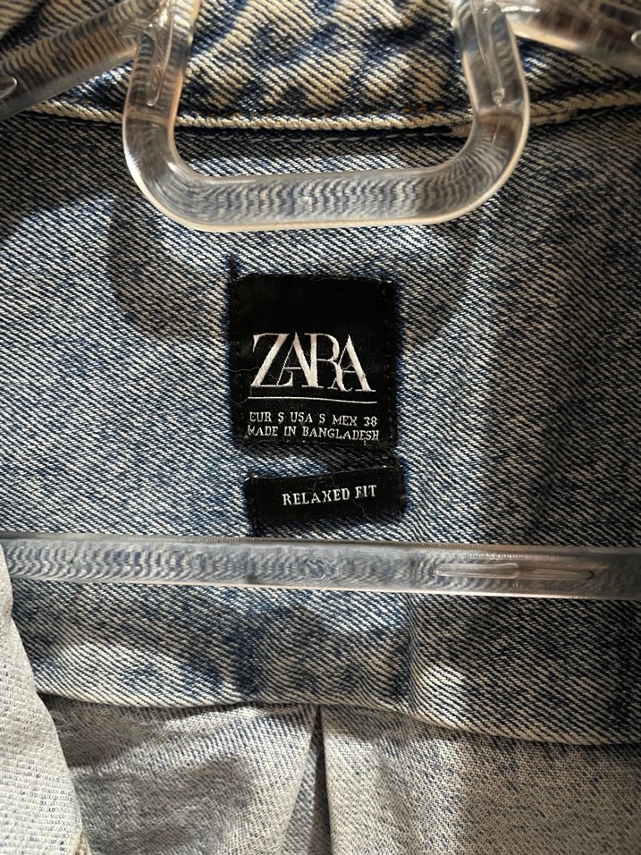 ZARA Yırtık Detaylı Kot Ceket - Görsel 2