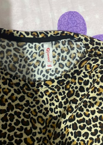 Leopar Desenli Kadın Mini Pijama Takımı - Görsel 4