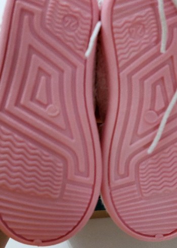 Kız Çocuk Pembe Nakışlı Sıcak Ev Terliği - Görsel 2