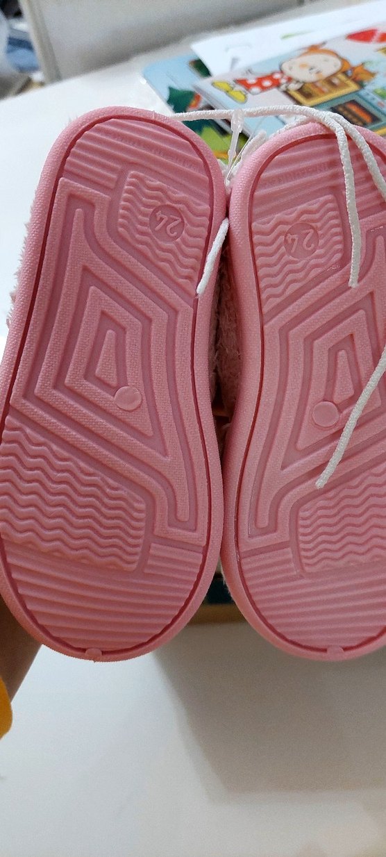 Kız Çocuk Pembe Nakışlı Sıcak Ev Terliği - Görsel 3