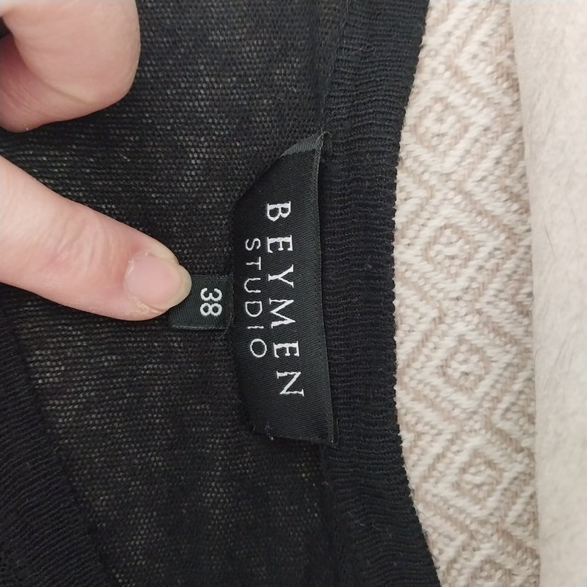 Düğmeli Siyah Midi Kadın Hırka - Görsel 2