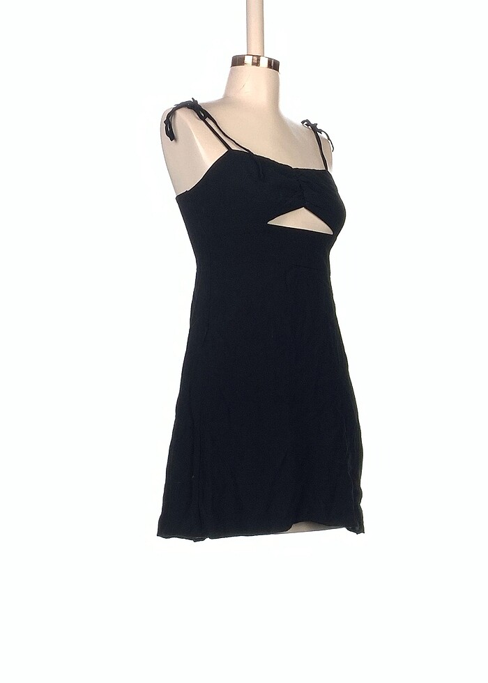 Bershka Kısa Elbise %70 İndirimli. - Görsel 2