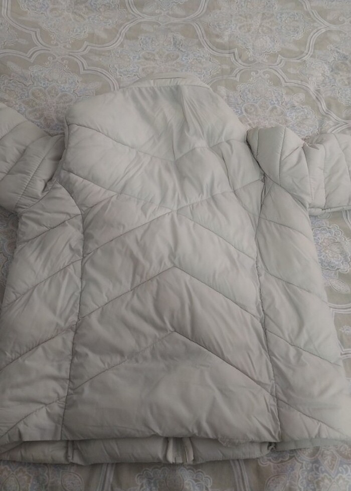 Mavi marka şişme mont - Görsel 3